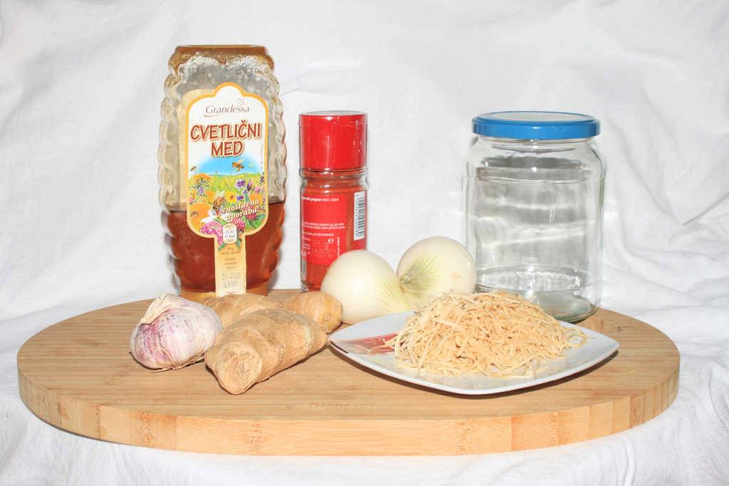 Ognjeni naravni pripravek proti prehladu in gripi, ki dela čudeže